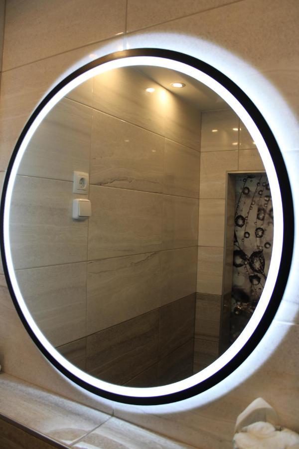 Izzy Apartament Apartment Miskolc Luaran gambar